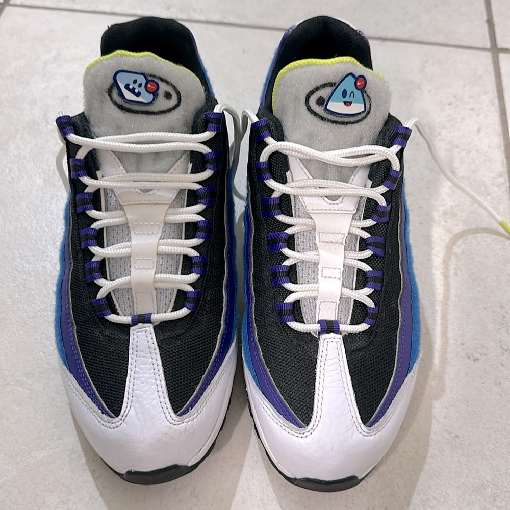 Men’s Nike Air Max Kamoji Sneakers 8.5